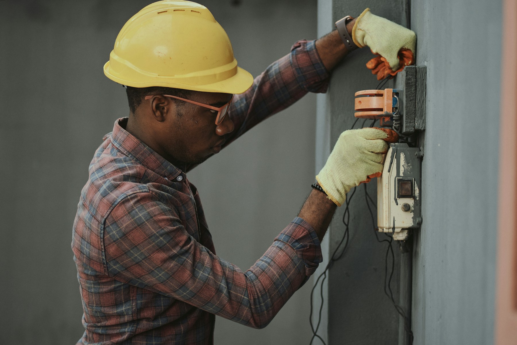 Russel from Tudor Energy answering customer questions